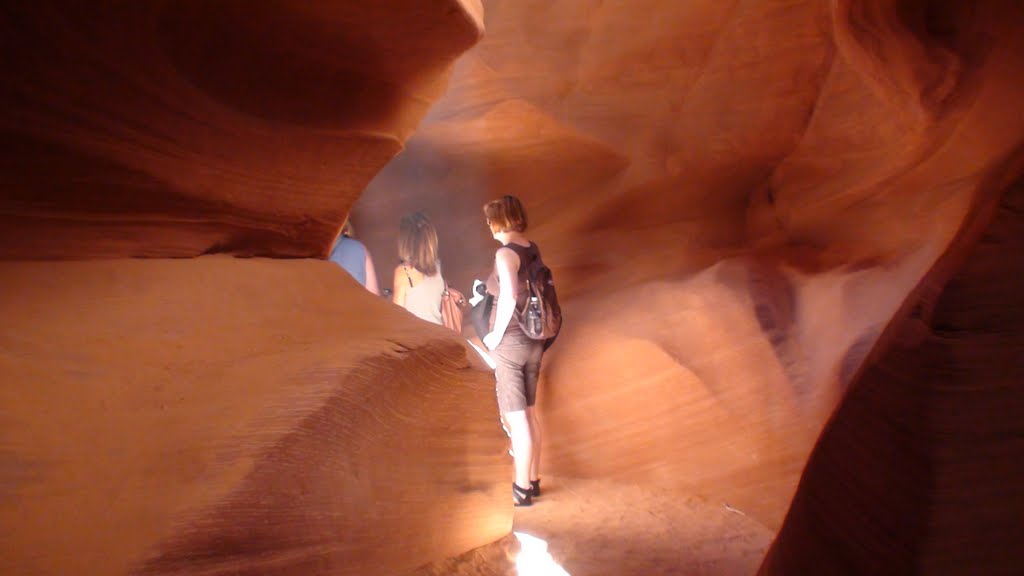 Antelope canyon by hugmar2129