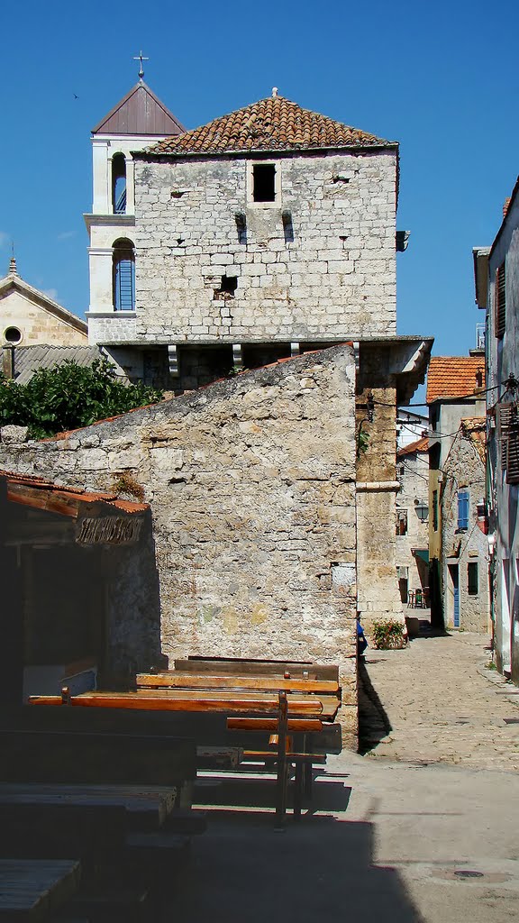 2009.08. - Vodice, street detail - Vodice, utcarészlet by Péter Farsang