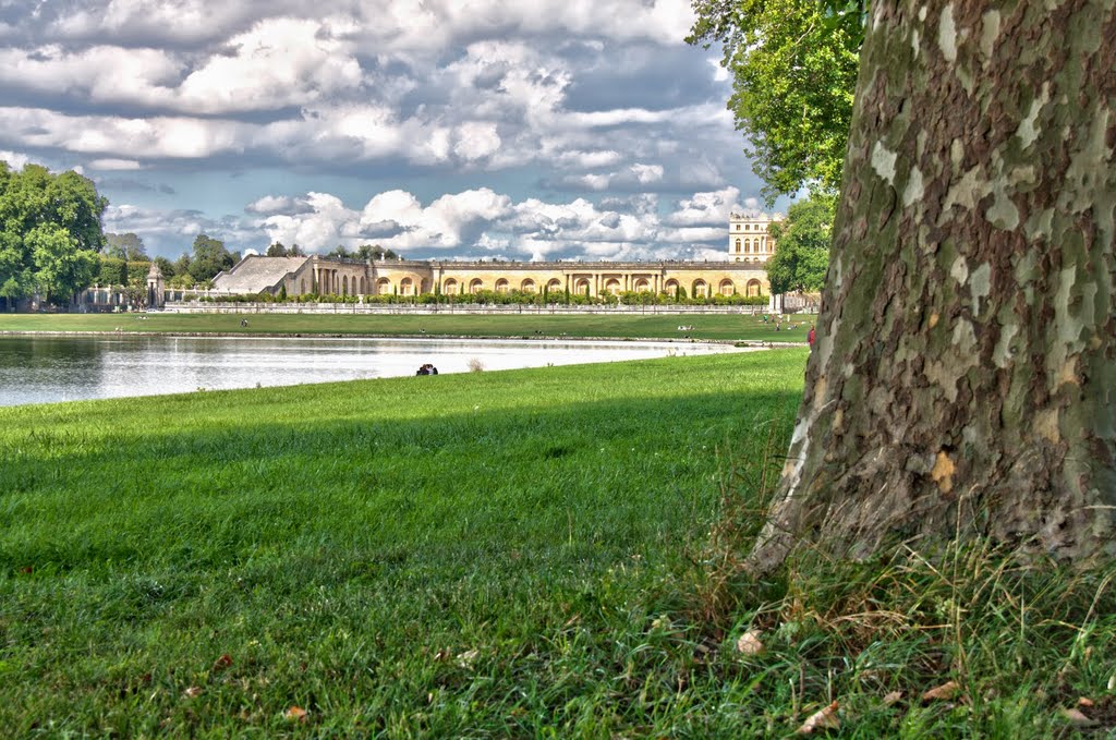 Château de Versailles vu de la Pièce d'Eau des Suisses by becnic