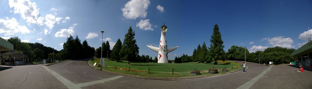 Tower of the Sun 太陽の塔 by yohidore