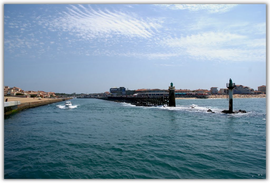 Capbreton Port ●(120°) by © Roland