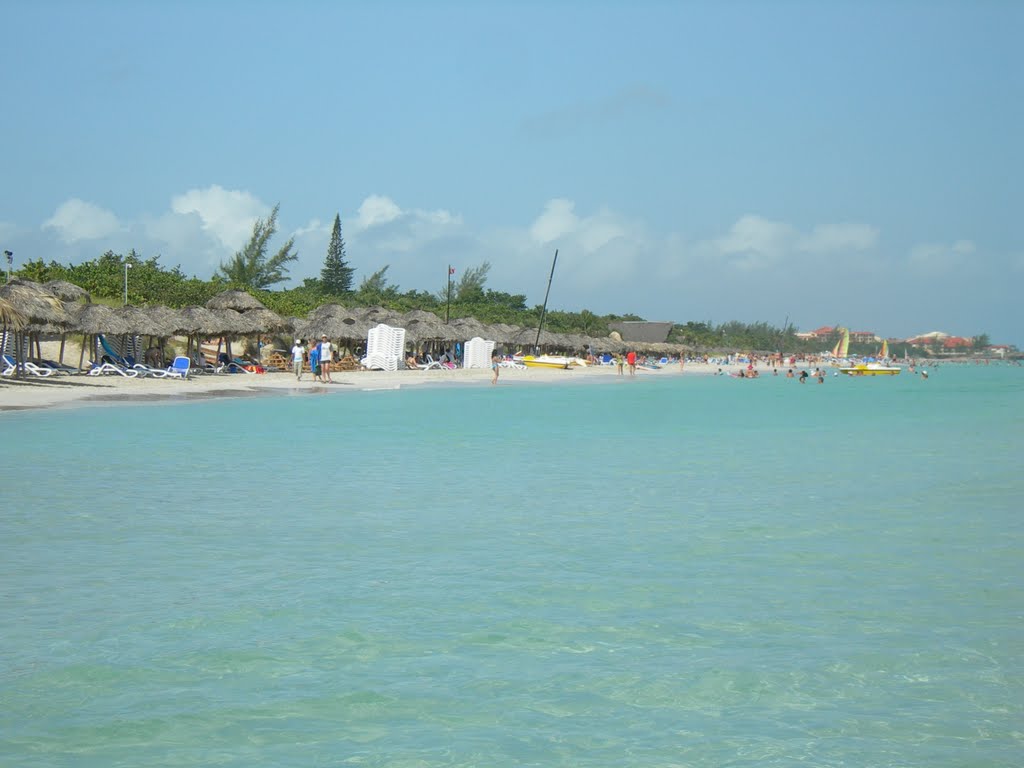 PLAGE A VARADERO by PAPY JEAN-LOUIS