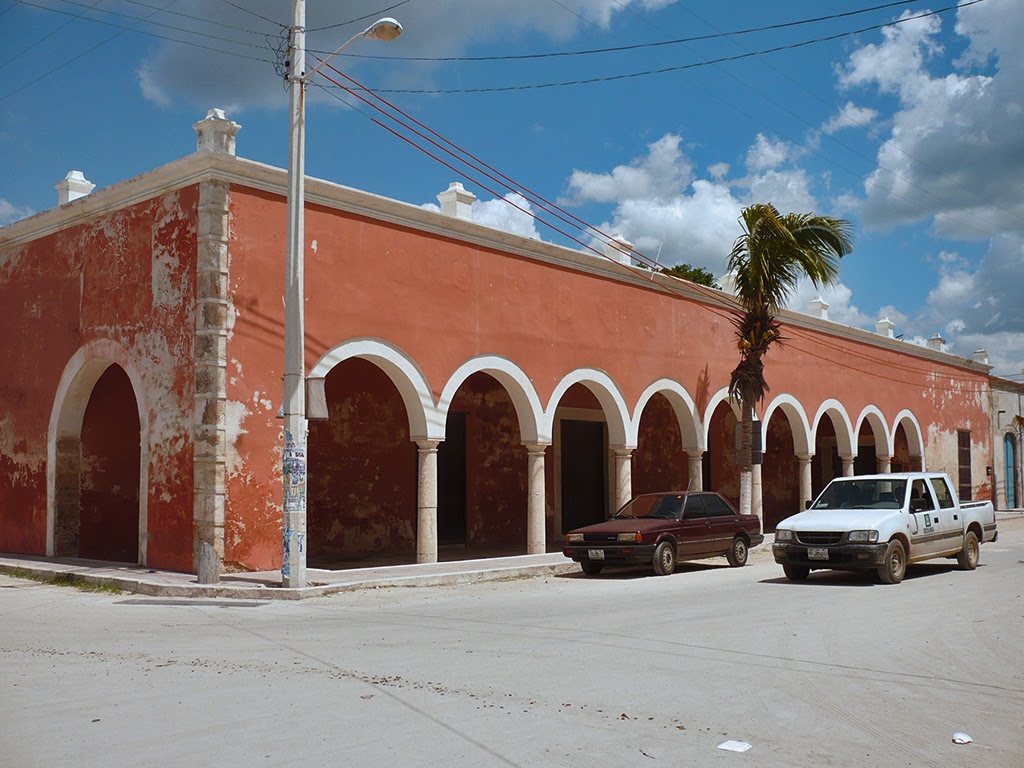 Sisal, Hunucmá. Edificio de la ex - Aduana. by Edwin B. G.