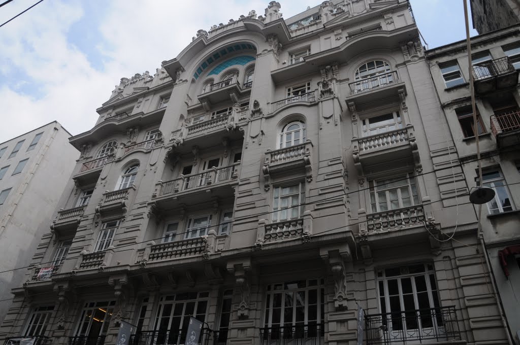 BEYOGLU HISTORY STREET BUILDING FROM ISTANBUL by hasanski5