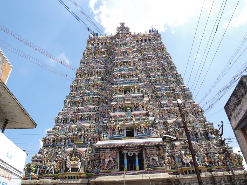 Meenakshi Amman temple, Madurai by Vijayan T