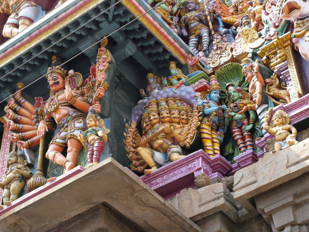 Meenakshi Amman temple, Madurai by Vijayan T