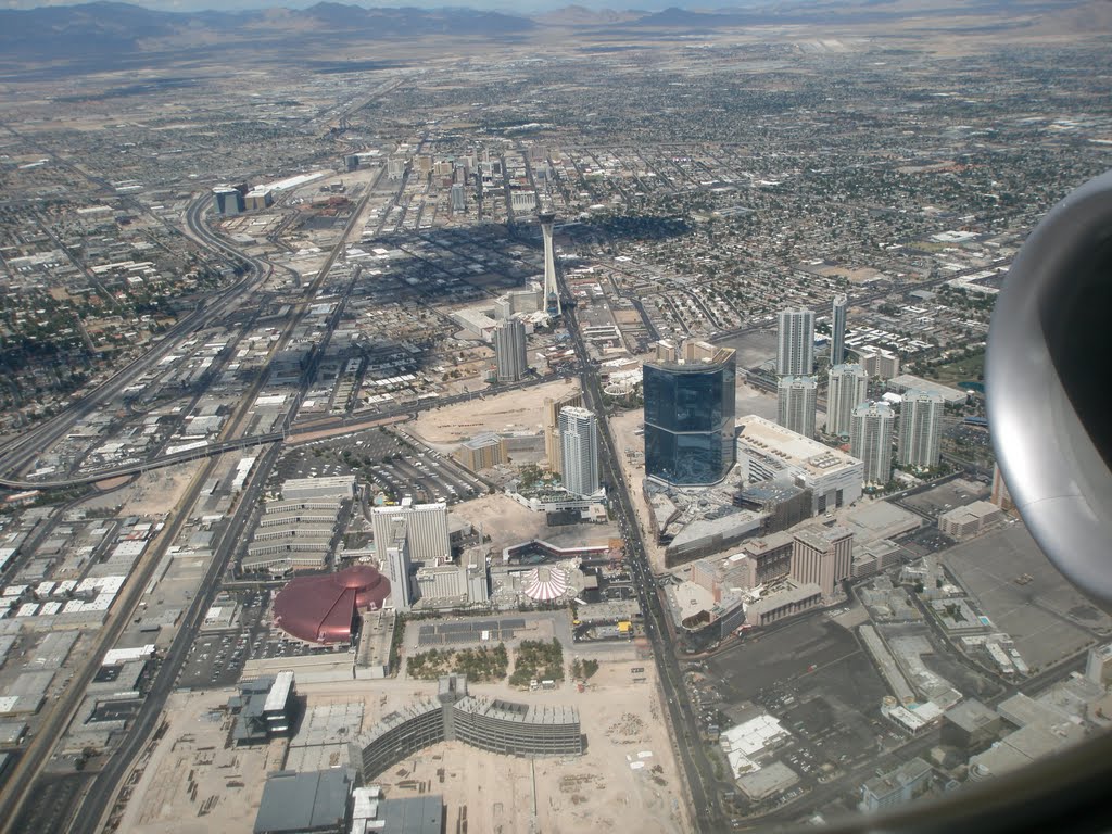 Las Vegas, Nevada by Larry LaRose