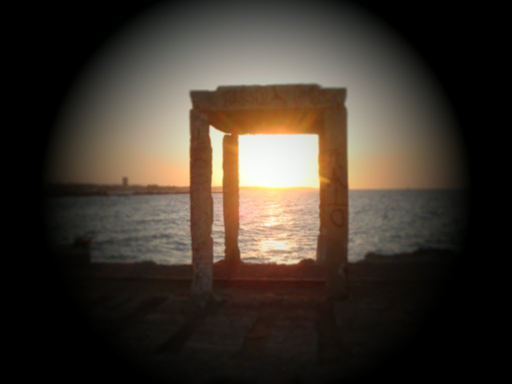 Ocaso no velho pier - sunset in old pier - Praia de Iracema - Fortaleza - CE - ago/2010 by Henrique de BORBA