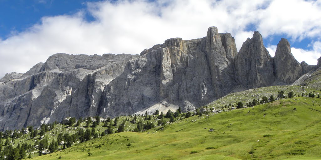 Altopiano del Sella dal Passo Sella by Saverio Panichi