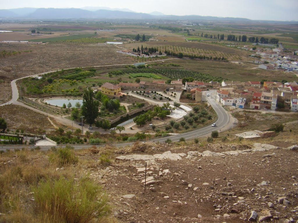 JARDINES DE LA MURALLA, DESDE EL SANTO by TONI PUJOL