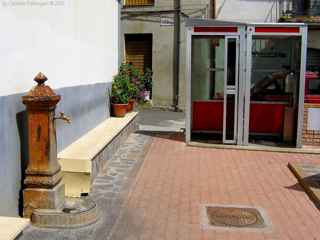 Campana (CS) - La fontana di Piazza Santa Croce by C. Petrungaro