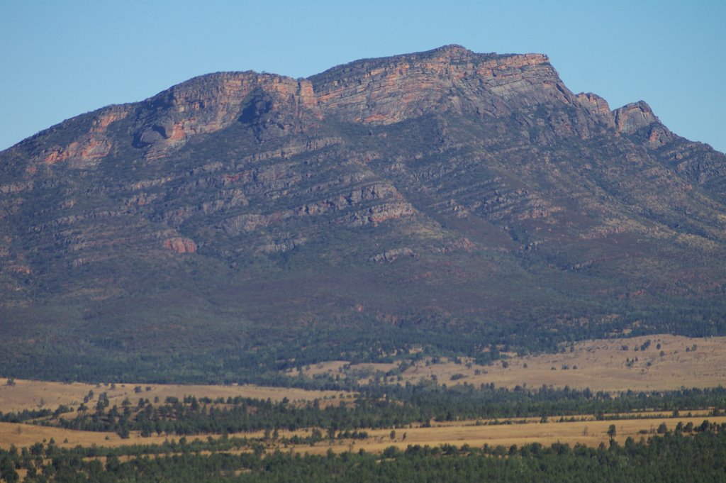 Wilpena Pound Outside 7 by Kotti