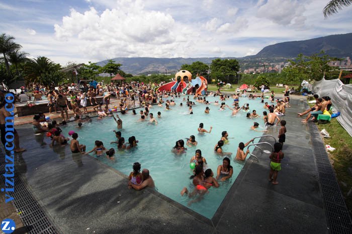 Aeroparque Parque Juan Pablo II by Fundación Víztaz