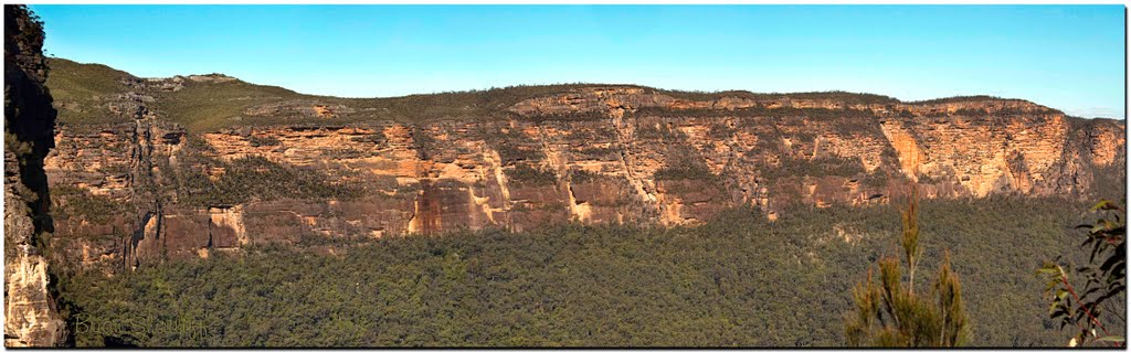 Typical Rock Escarpment found in the Blue Mountains by Brian Shirtliff