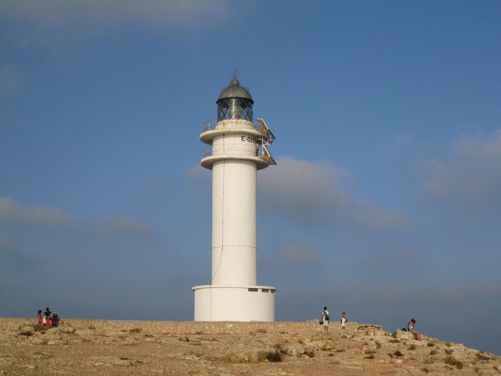 Faro di Cap de la Barbaria.. by XA10