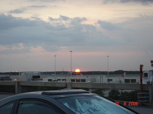 Sunset @ airport by olavog84