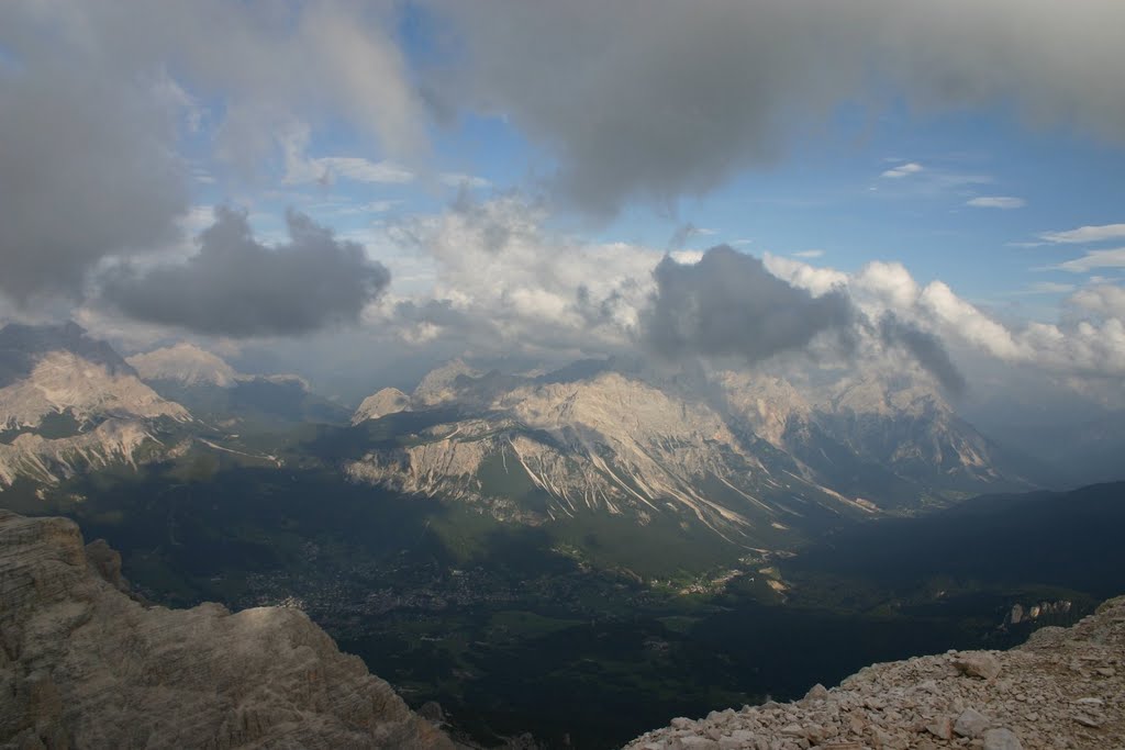 Cortina d'Ampezzo by Darek B