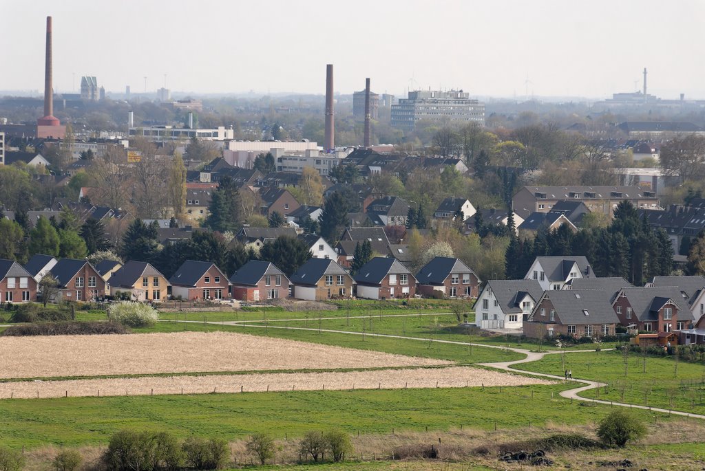 Aussicht vom Kapuzinerberg auf Krefeld (2) by wallsound