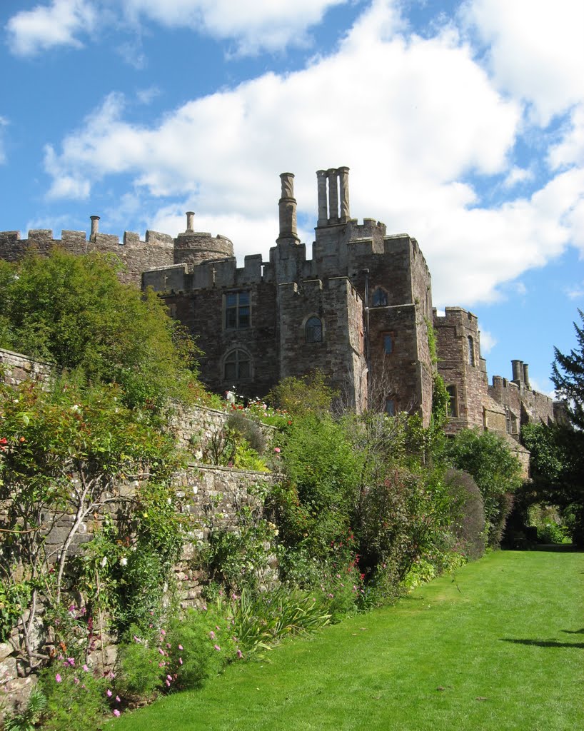 Berkeley Castle by Bob&Anne Powell