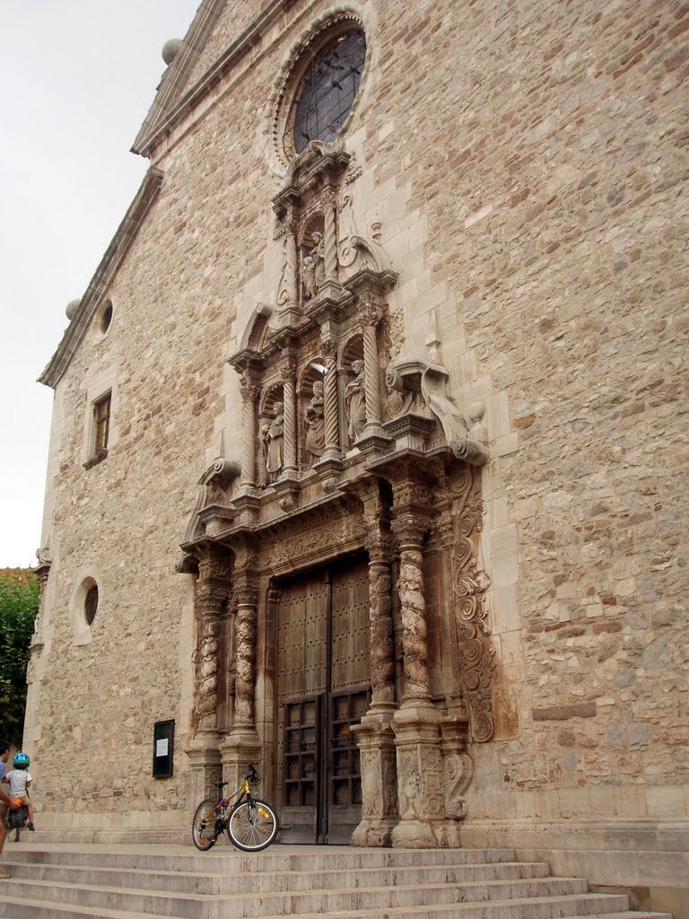 Façana de l'església de Moià by Eulalia Garreta