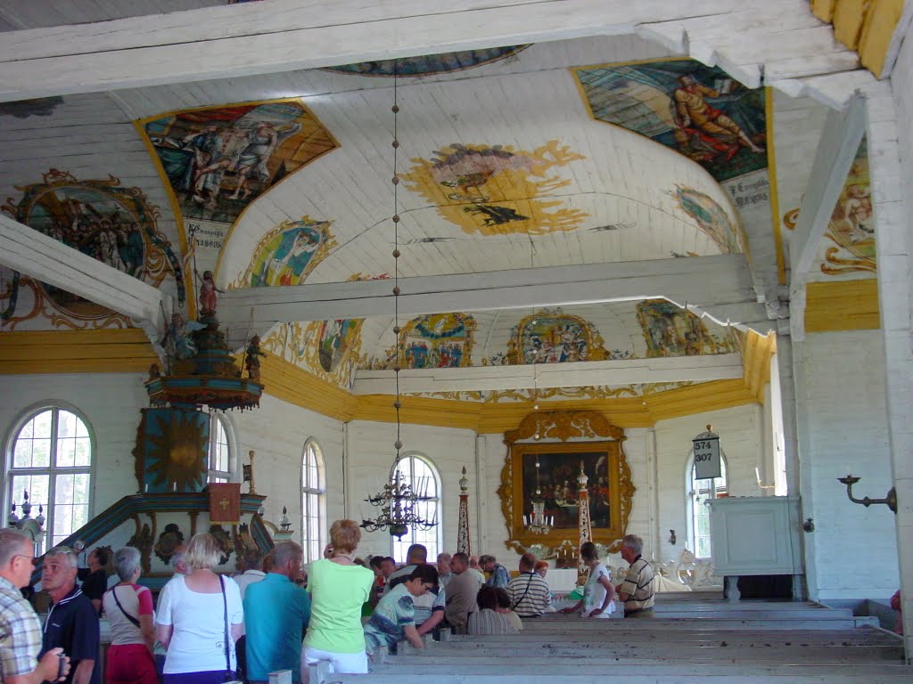 In de kerk in Paltaniemi, Finland. by cfeijtel