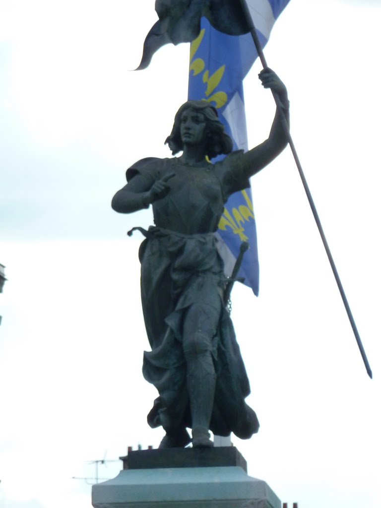 St.Quentin,monument de la bataille by paul wijnands