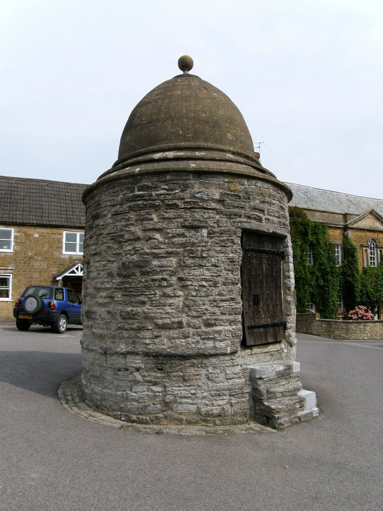 The Round House by Pete Lush