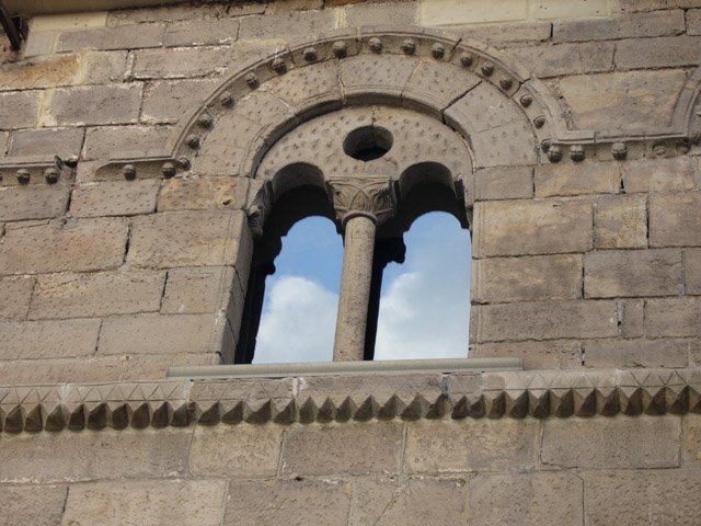 Casa-Palacio de Valdecarzana. Detalle de ventana. by Juanjo BA