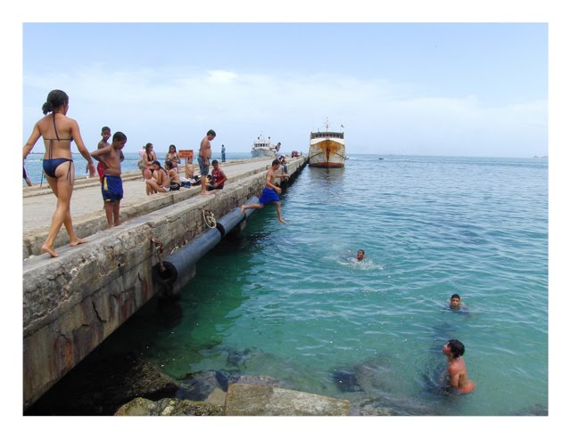 Muelle de Pampatar by Gaetano Coccorese