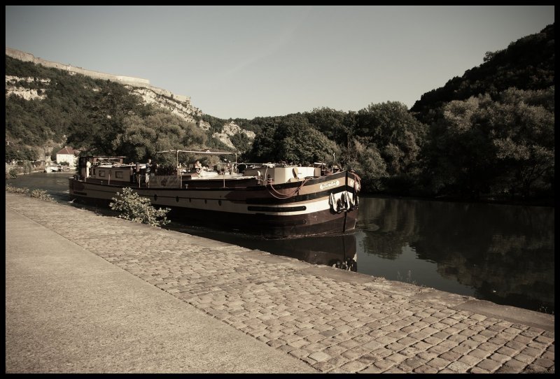 Péniche sur le doubs by Kadix