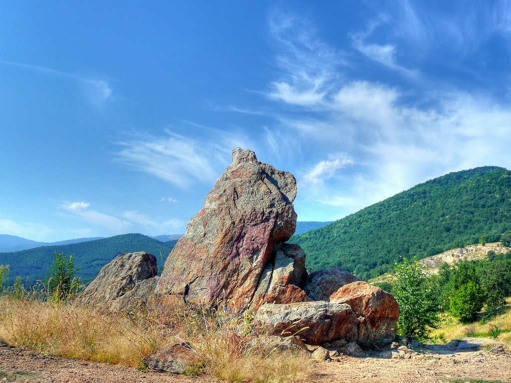 Тракийски жертвен камък / Thracian sacrificial stone by Nikolay Stoykov (Nik…