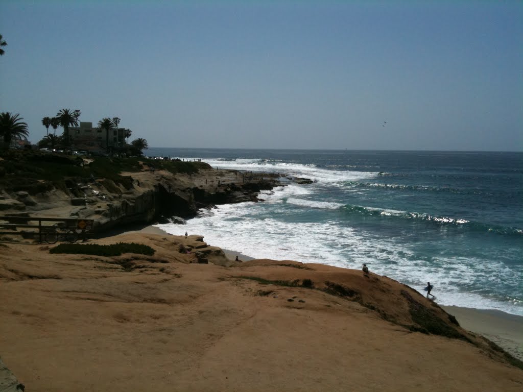 Village of La Jolla, San Diego, CA 92037, USA by mocoloco