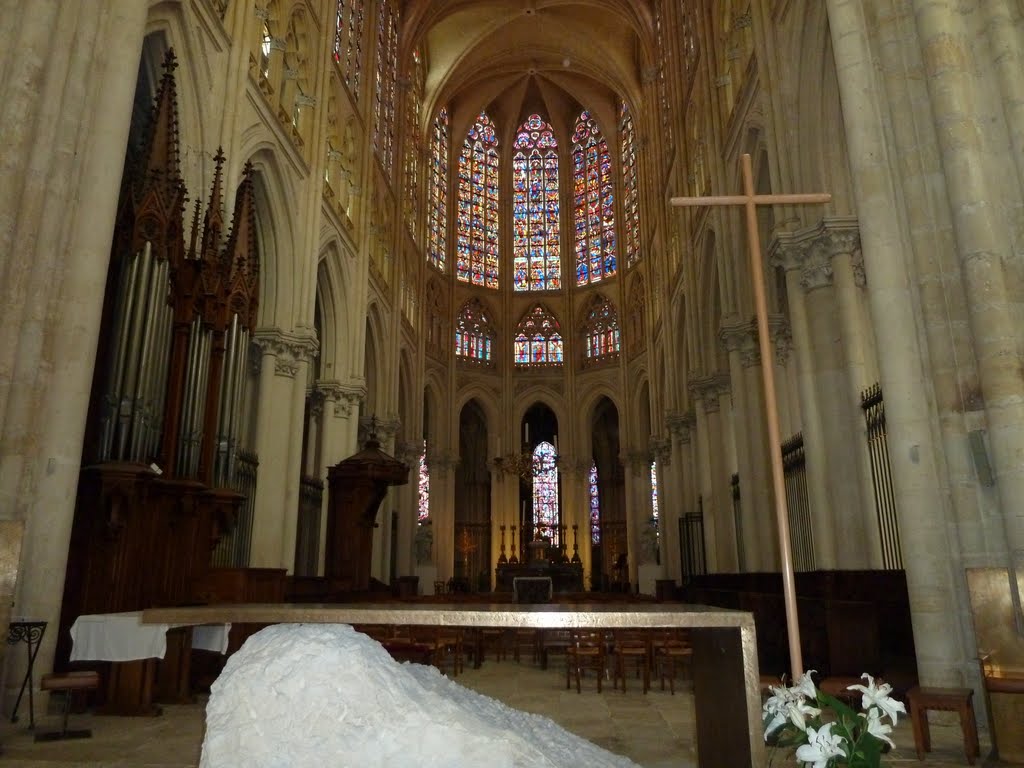 Tours, Cathédrale Saint-Gatien by paul wijnands