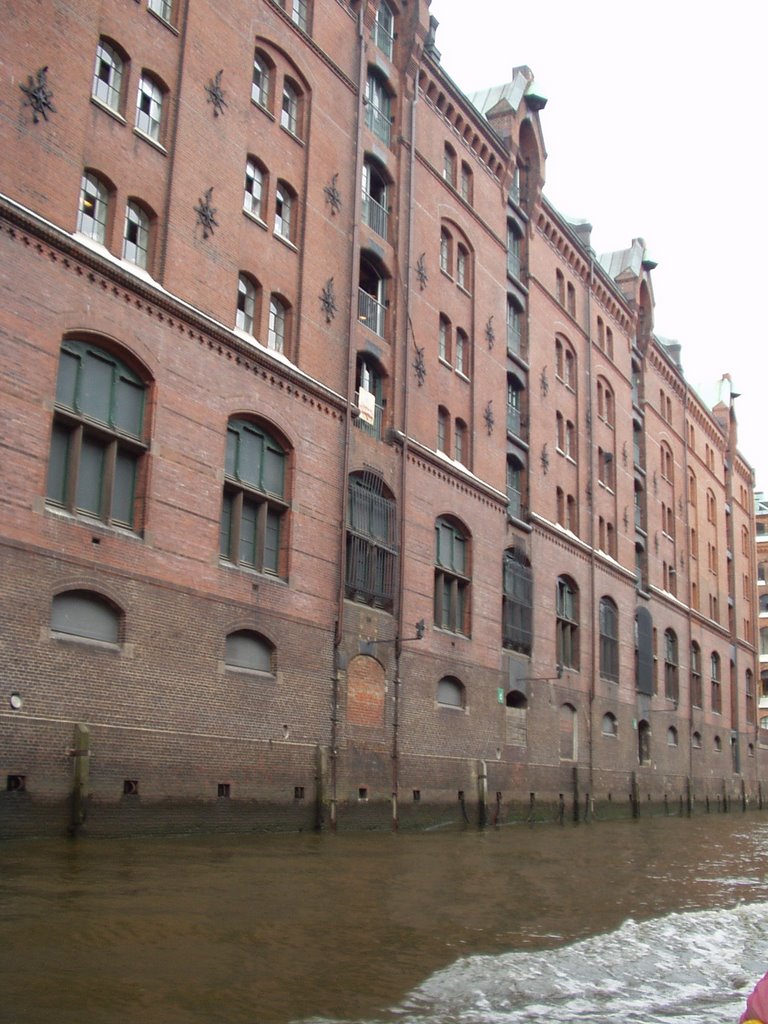 Hamburg Speicherstadt by micgn