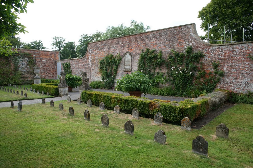 Pet Cemetery At Longleat by njellis