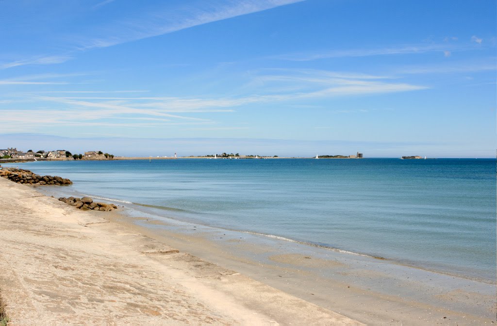 SAINT VAAST LA HOUGUE ET L'ILE DE TATIHOU by Adant Frederic