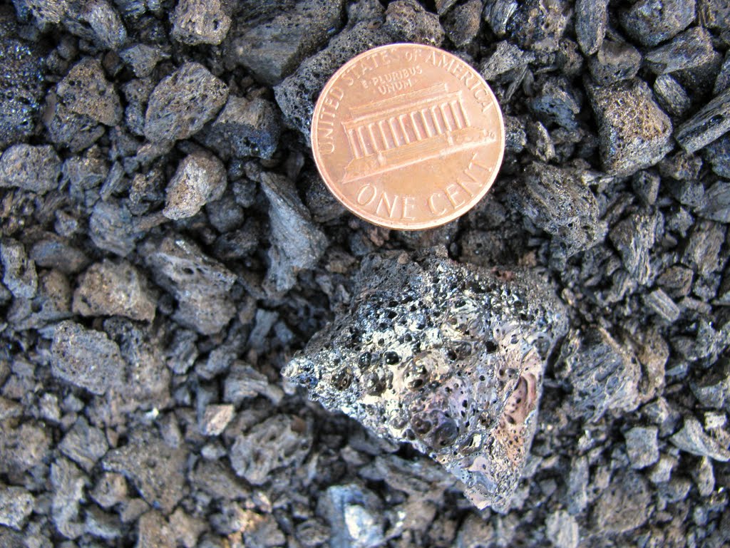 Scoria (cinders) - Inferno Cone - Craters of the Moon National Monument & Preserve, ID, USA. by André Bonacin