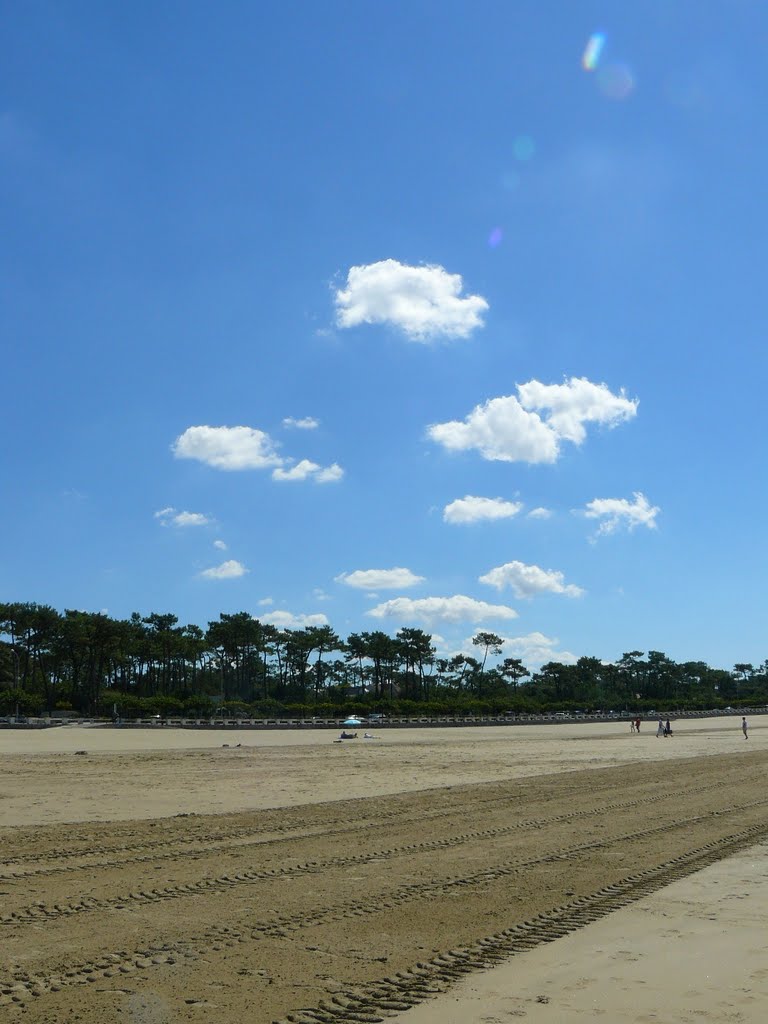 St Georges de Didonne Plage (i) - Aug 2010 by Mike Stuckey