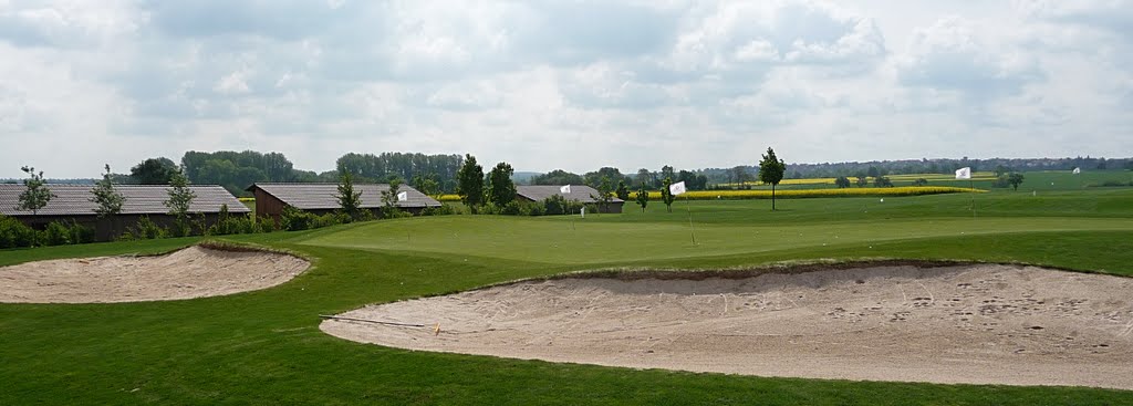 Golfclub Pforzheim Übungseinrichtungen Chippinggreen 1 und Abschlagshütten by mjnoettingen53