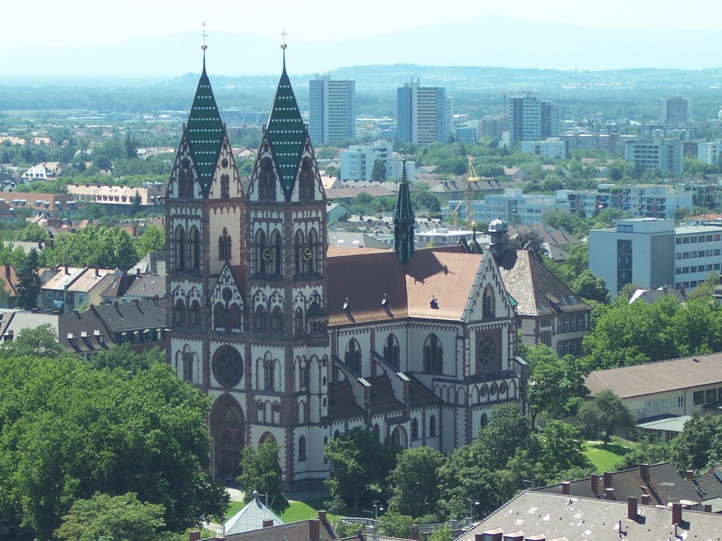 Freiburg - Herz-Jesu-Kirche von oben by petitChaton