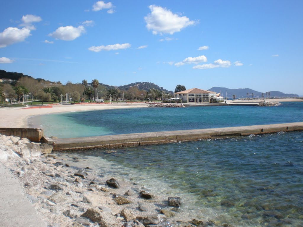 TOULON - le Mourillon - La plage du Lido by Garçon Marcel