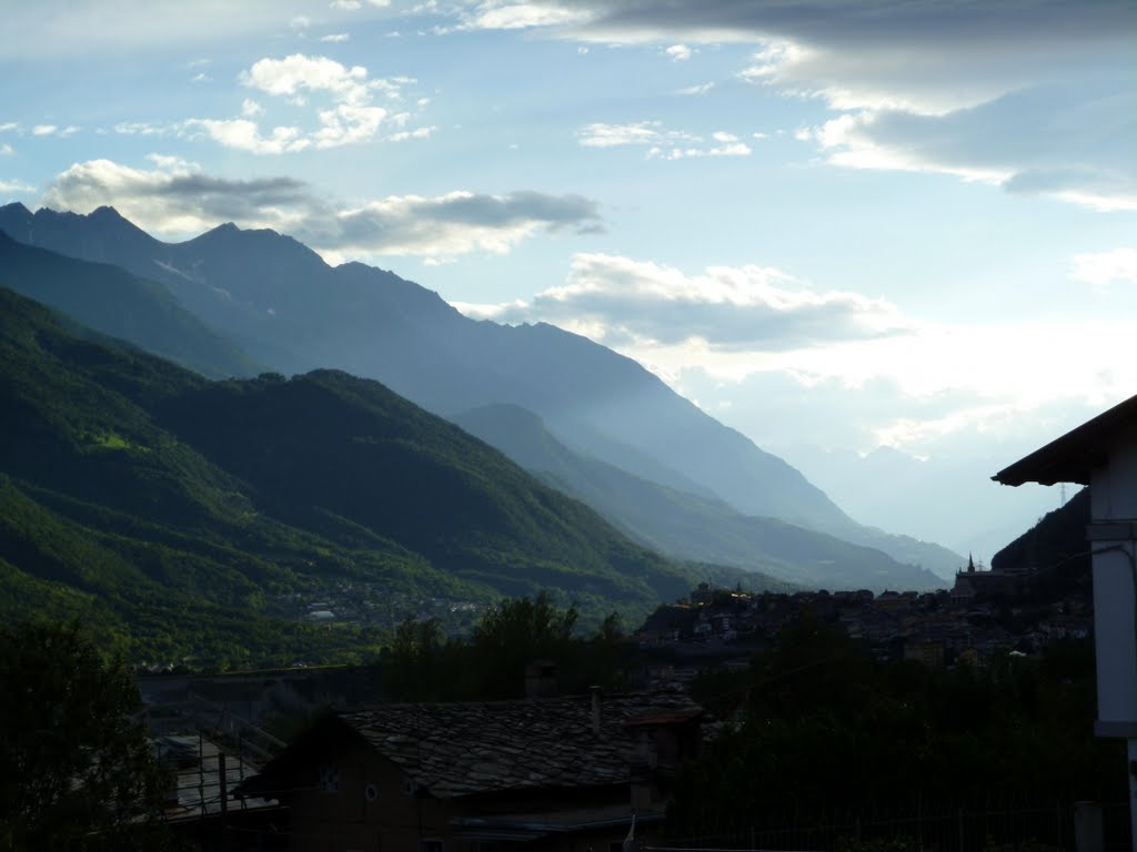 Saint Vincent - tramonto verso Chatillon by Vincenzo Sasso