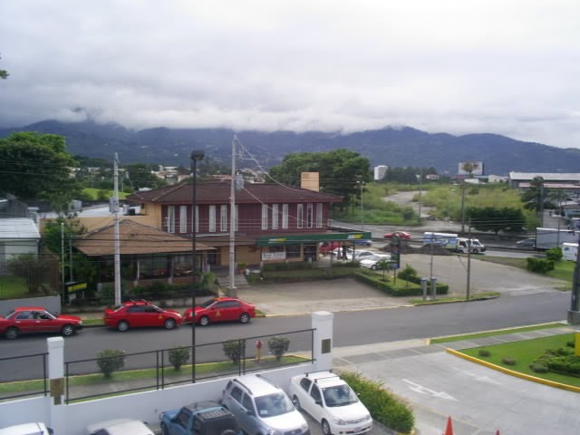 Vista desde el Hotel Irazu by luissamudio