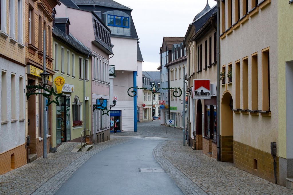 Blick auf das ehemalige WEKA-Kaufhaus by Jürgen Heinzig