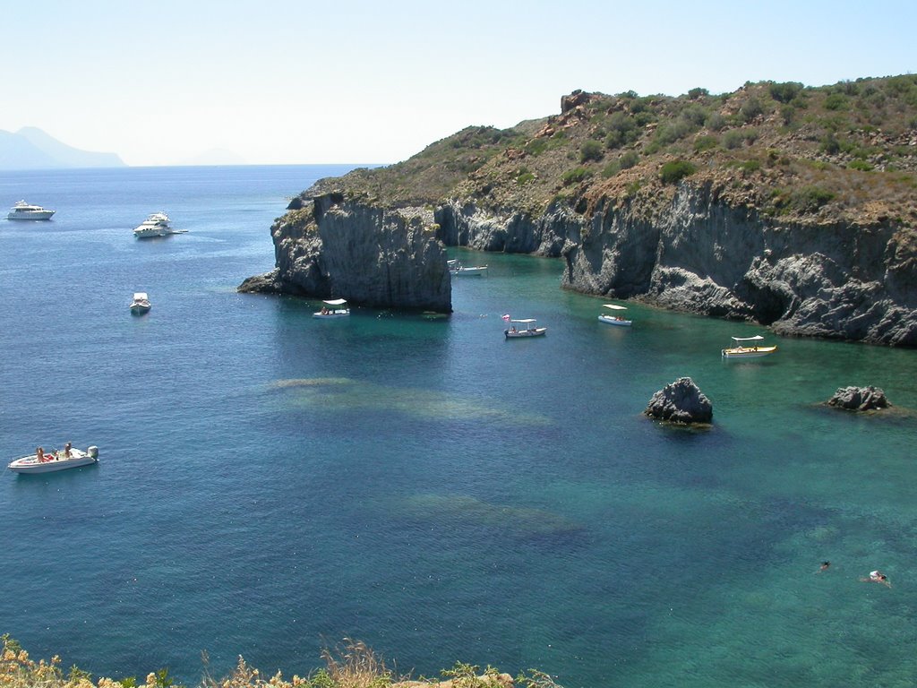 Isola di Panarea - Cala junco by Lorenzo Bernardi