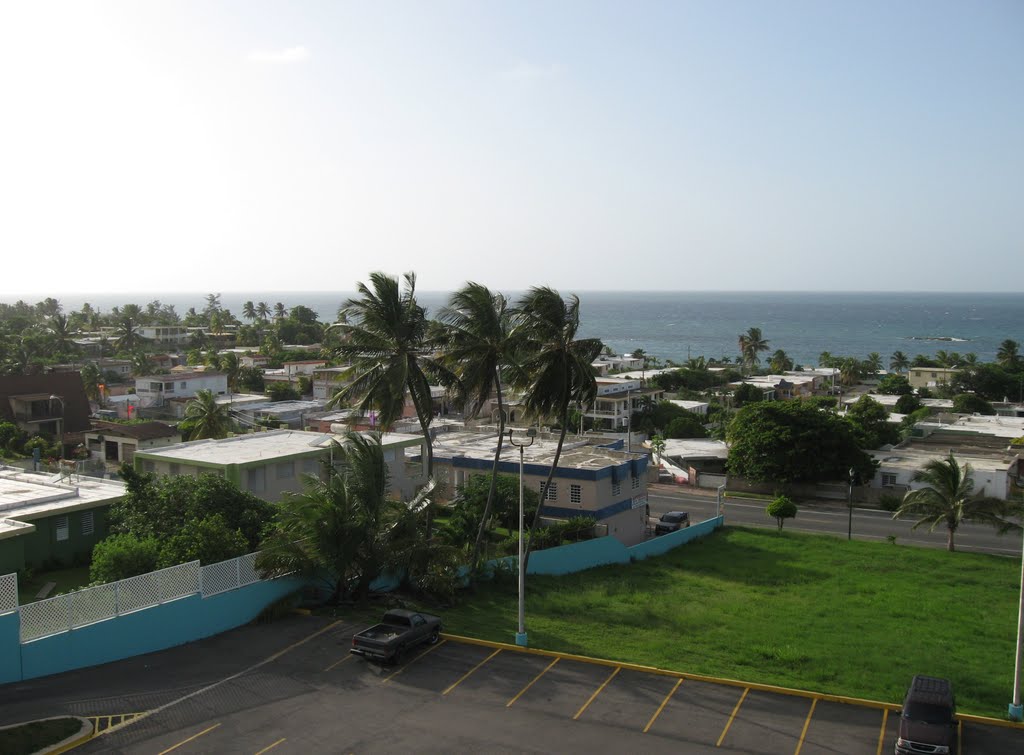 Vista desde el Hotel Rosa del Mar en Hatillo 5 by bobpittman_ca