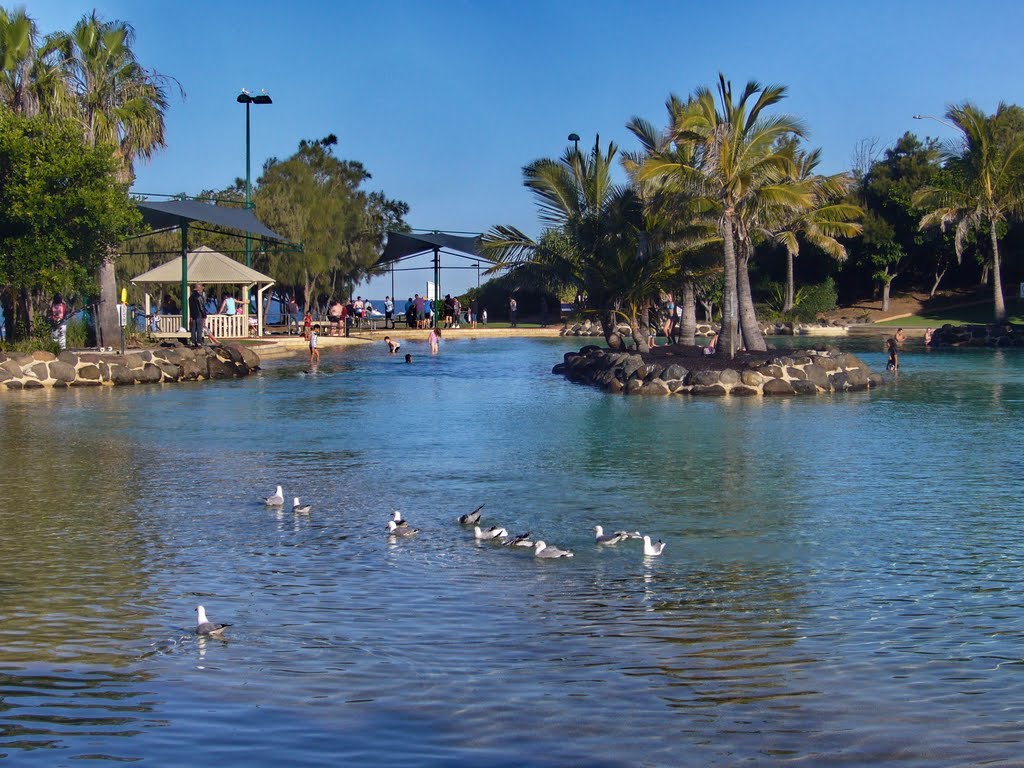 Redcliffe Lagoon by Yanat