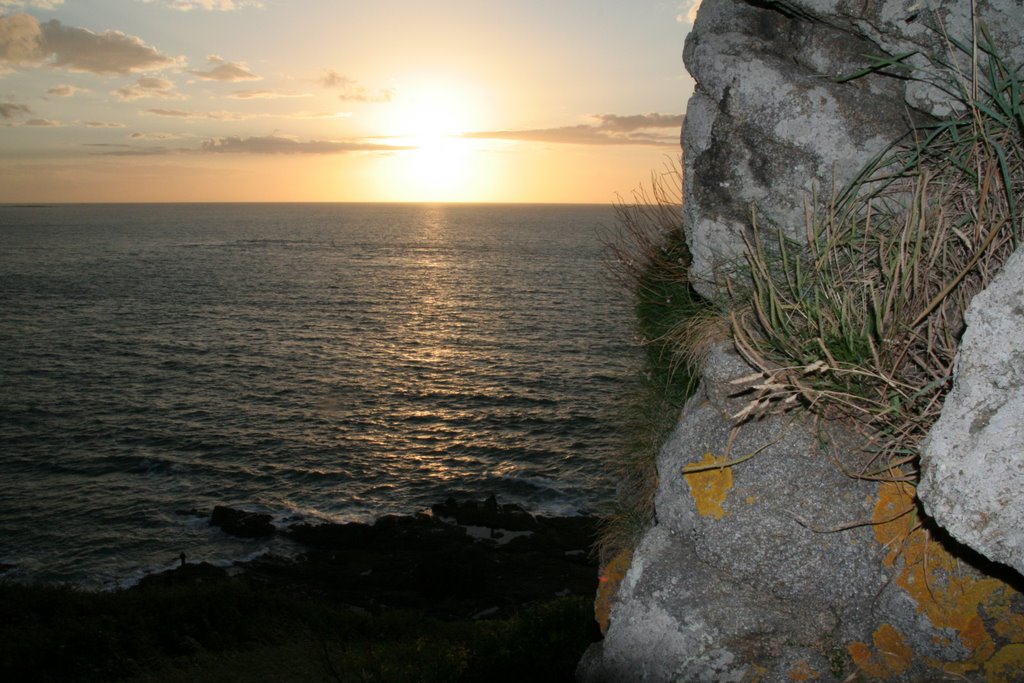 Coucher de soleil sur la Pointe du Grouin by toper69