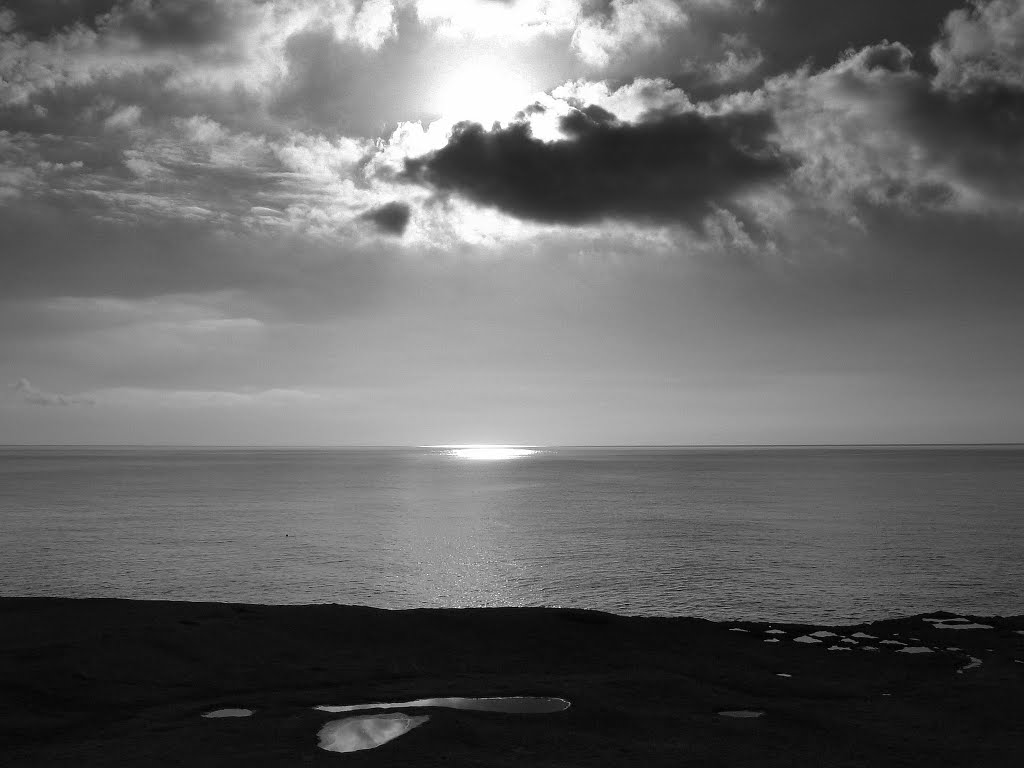 Looking out to sea from Xlendi by morganjake