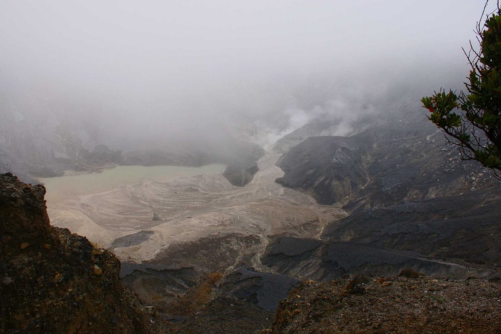 Vulkaan Tangkuban Parahu by simonzw